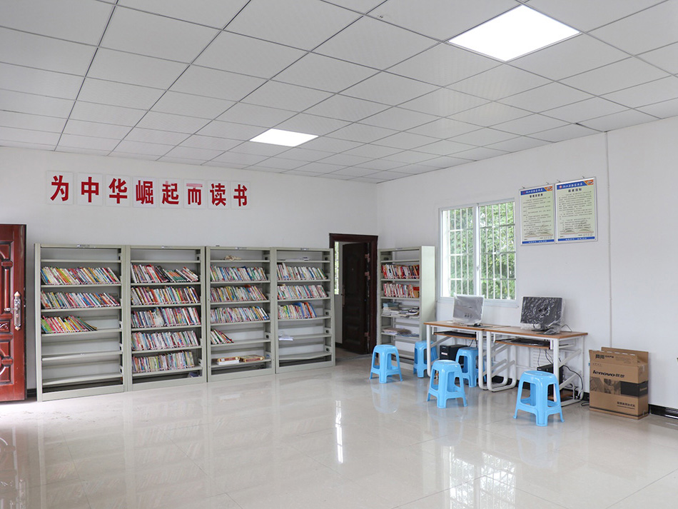 集團(tuán)公司為鋪埡廟援建的文化室