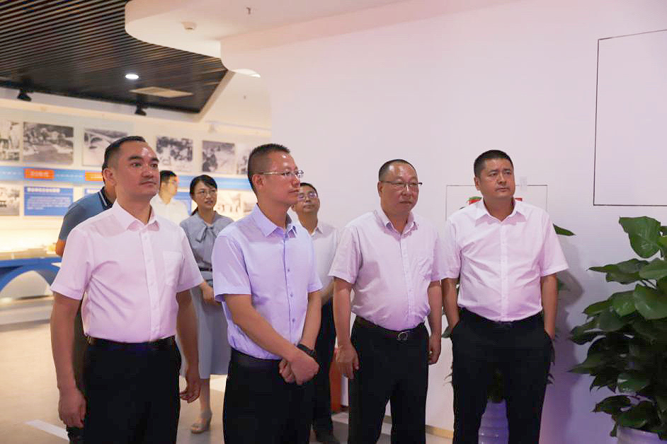 省交通運(yùn)輸廳總工程師王茂奎一行赴四川路橋進(jìn)行工作調(diào)研
